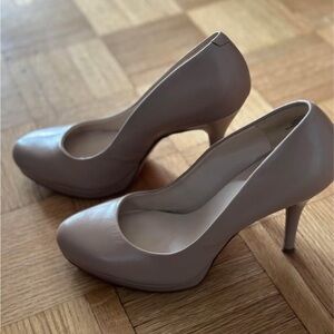 Nude Heels, Size 7